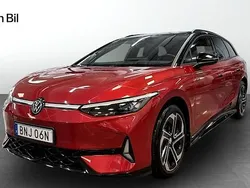 Röd (kings red metallic black) Begagnad 2024 VW ID.7 GTX Sedan | 599 900 kr