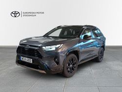 Grå Begagnad 2024 Toyota RAV4 Hybrid Style SUV | 439 900 kr (Marknadspris)