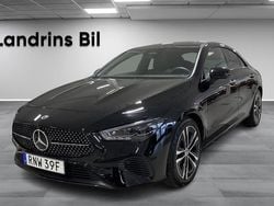 Svart Begagnad 2024 Mercedes CLA200 Sportkupé | 379 900 kr (Marknadspris)