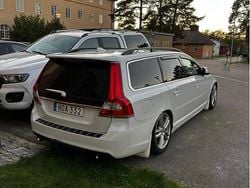 Vit Begagnad 2014 Volvo V70 Momentum Kombi | 70 000 kr (Marknadspris)