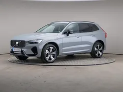 Grå Begagnad 2024 Volvo XC60 Plus SUV | 539 000 kr (Marknadspris)