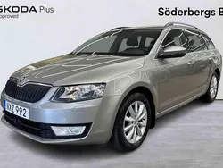 Brun Begagnad 2016 Skoda Octavia Kombi | 144 500 kr