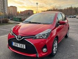 Röd Begagnad 2015 Toyota Yaris Active Halvkombi | 67 000 kr (Marknadspris)