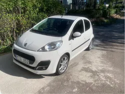 Vit Begagnad 2013 Peugeot 107 Halvkombi | 60 000 kr (Marknadspris)