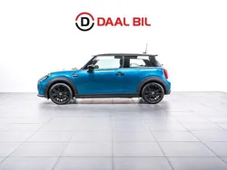 Blå Begagnad 2022 Mini Cooper SE Halvkombi | 214 700 kr (Marknadspris)
