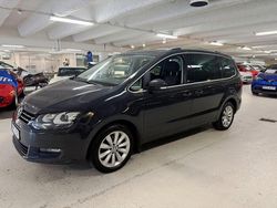Mörkgrå (grå) Begagnad 2014 VW Sharan Minibuss | 99 900 kr (Marknadspris)