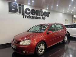 Röd Begagnad 2007 VW Golf V Sportline Halvkombi | 39 900 kr (Lite dyr)