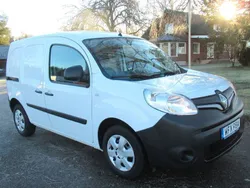 Vit Begagnad 2021 Renault Kangoo Minibuss | 148 750 kr (Marknadspris)