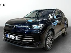 Svart Begagnad 2024 VW Tiguan Elegance SUV | 434 900 kr (Marknadspris)
