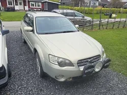 Gul Begagnad 2006 Subaru Outback SUV | 5 000 kr