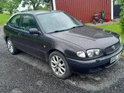 Begagnad 2000 Toyota Corolla Halvkombi | 19 500 kr