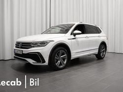 Pure white Begagnad 2024 VW Tiguan Allspace R-line SUV | 469 500 kr (Marknadspris)
