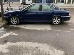 Blå Begagnad 2003 Jaguar X-type Sedan | 6 900 kr