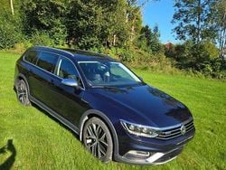 Blå Begagnad 2017 VW Passat Alltrack Kombi | 195 000 kr (Marknadspris)