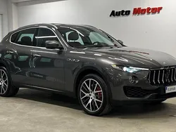 Grå Begagnad 2016 Maserati Levante SUV | 399 900 kr
