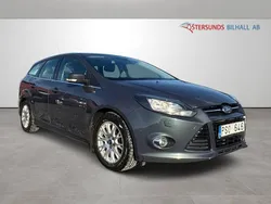 Grå Begagnad 2011 Ford Focus Titanium Kombi | 74 900 kr (Lite dyr)