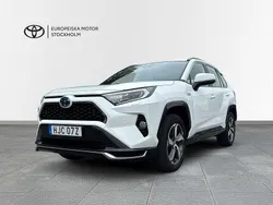Vit Begagnad 2021 Toyota RAV4 Hybrid Active SUV | 399 900 kr (Marknadspris)