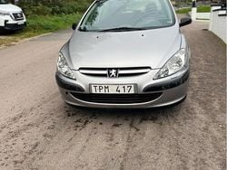 Begagnad 2002 Peugeot 307 Halvkombi | 22 000 kr