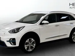 Vit (white) Begagnad 2022 Kia e-Niro Advance SUV | 289 900 kr (Marknadspris)