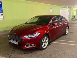 Röd Begagnad 2016 Ford Mondeo Sedan | 89 800 kr (Bra pris)