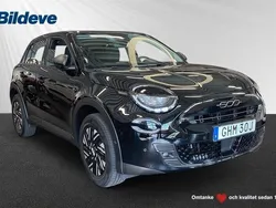 Svart Begagnad 2023 Fiat 600 Lounge SUV | 295 800 kr (Marknadspris)
