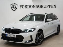 Vit Begagnad 2023 BMW 330 M Sport Kombi | 419 800 kr