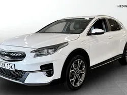 Vit (white) Begagnad 2022 Kia XCeed Advance SUV | 249 900 kr (Marknadspris)