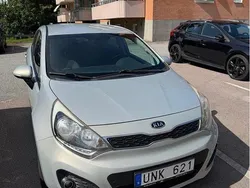 Silver Begagnad 2012 Kia Rio Halvkombi | 56 000 kr (Marknadspris)