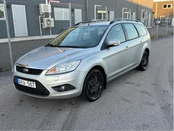 Grå Begagnad 2010 Ford Focus Platinum Kombi | 29 900 kr (Marknadspris)
