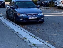Blå Begagnad 2002 Honda Accord Halvkombi | 13 000 kr