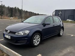 Blå Begagnad 2013 VW Golf VII Halvkombi | 99 000 kr (Marknadspris)