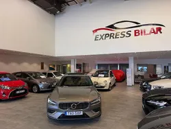 Grå Begagnad 2019 Volvo V60 Inscription Kombi | 284 900 kr (Marknadspris)