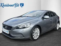 Grå Begagnad 2015 Volvo V40 Momentum Kombi | 119 900 kr (Marknadspris)