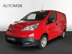 Röd Begagnad 2018 Nissan e-NV200 Van | 109 900 kr (Bra pris)