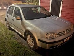 Begagnad 2000 VW Golf IV Halvkombi | 14 500 kr (Bra pris)