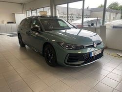Mariposite green metallic Begagnad 2025 VW Passat R-line Kombi | 572 900 kr