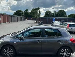 Grå Begagnad 2008 Toyota Auris Halvkombi | 60 000 kr (Marknadspris)