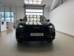 Svart (mytsvart metallic) Begagnad 2022 Audi Q3 Advanced Plus SUV | 339 000 kr (Lite dyr)