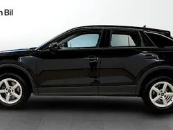 Brilliantsvart Begagnad 2022 Audi Q2 Proline SUV | 189 000 kr (Bra pris)