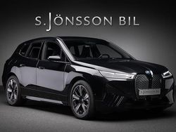 Svart Begagnad 2023 BMW iX Comfort Edition SUV | 749 000 kr (Marknadspris)