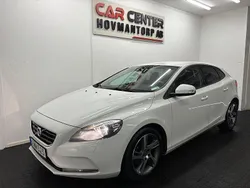 Vit Begagnad 2015 Volvo V40 Kinetic Kombi | 89 900 kr (Marknadspris)