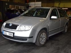 Silver Begagnad 2003 Skoda Fabia Halvkombi | 25 500 kr (Marknadspris)