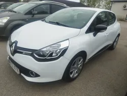 Vit Begagnad 2012 Renault Clio IV Halvkombi | 68 900 kr (Marknadspris)