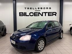Mörkblå Begagnad 2008 VW Golf VI Trendline Halvkombi | 19 900 kr (Marknadspris)