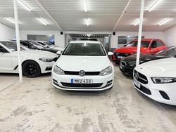 Vit Begagnad 2014 VW Golf VII Halvkombi | 84 900 kr (Marknadspris)