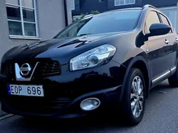 Svart Begagnad 2011 Nissan Qashqai SUV | 70 000 kr (Bra pris)