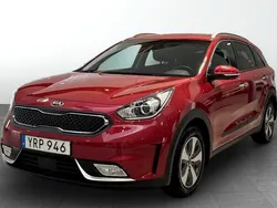 Röd (red) Begagnad 2018 Kia Niro 2 SUV | 209 900 kr