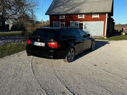 Svart Begagnad 2010 BMW 325 Comfort Edition Kombi | 70 000 kr (Marknadspris)