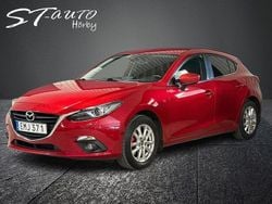 Röd Begagnad 2015 Mazda 3 Inclusive Halvkombi | 124 900 kr (Marknadspris)