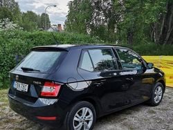 Svart Begagnad 2019 Skoda Fabia Style Halvkombi | 120 000 kr (Marknadspris)